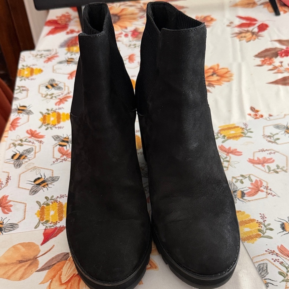 Eileen Fisher Adele Black Suede Wedge Chelsea Booties Size 8 - Picture 2 of 6